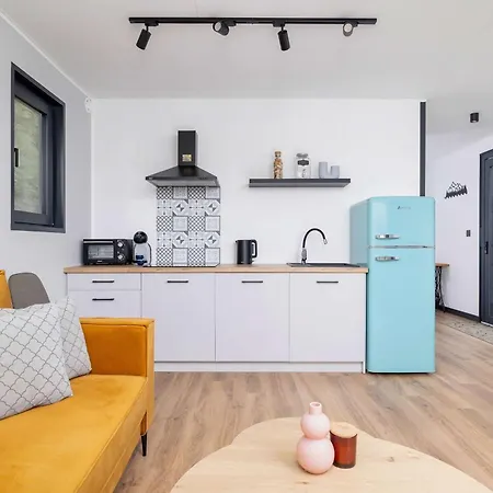 Hébergement de vacances Sarnia Hq Container House In With Garden And Air Conditioning By Renters