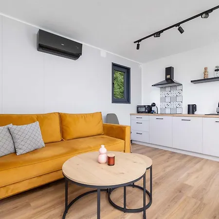 Sarnia Hq Container House In With Garden And Air Conditioning By Renters