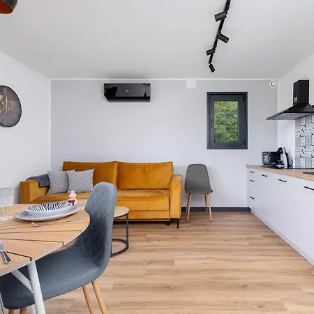 Sarnia Hq Container House In With Garden And Air Conditioning By Renters Hébergement de vacances *