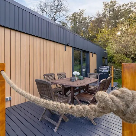 Hébergement de vacances Sarnia Hq Container House In With Garden And Air Conditioning By Renters