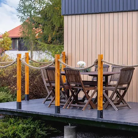 Hébergement de vacances Sarnia Hq Container House In With Garden And Air Conditioning By Renters *